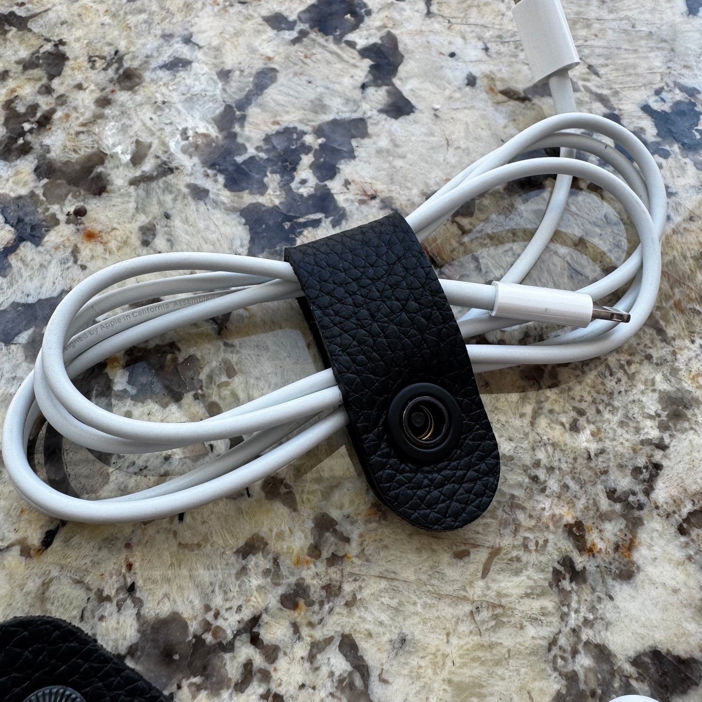 CORD ORGANIZERS TRIO (Italian Pebble Grain Black)