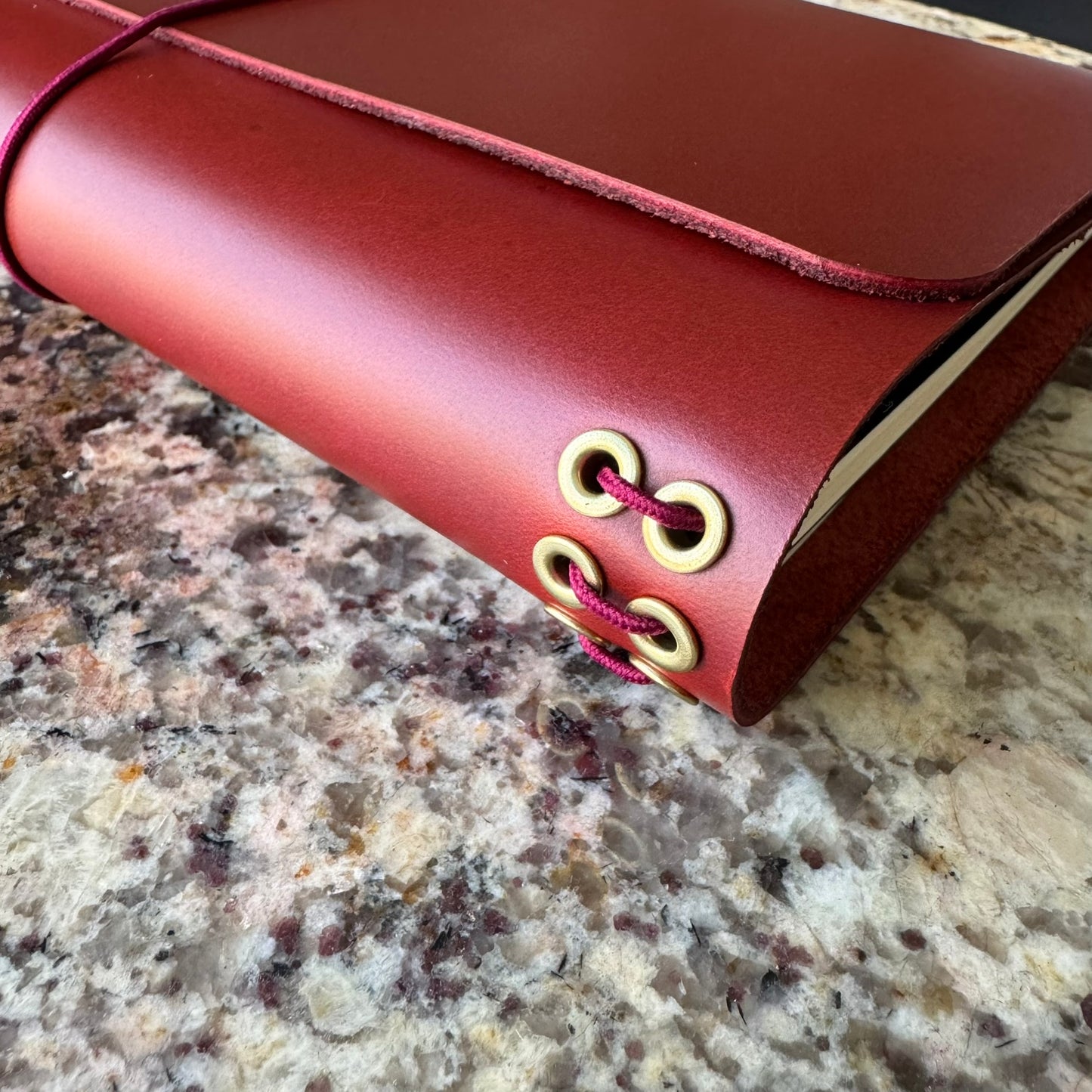 STUDIO NOTEBOOK (M)