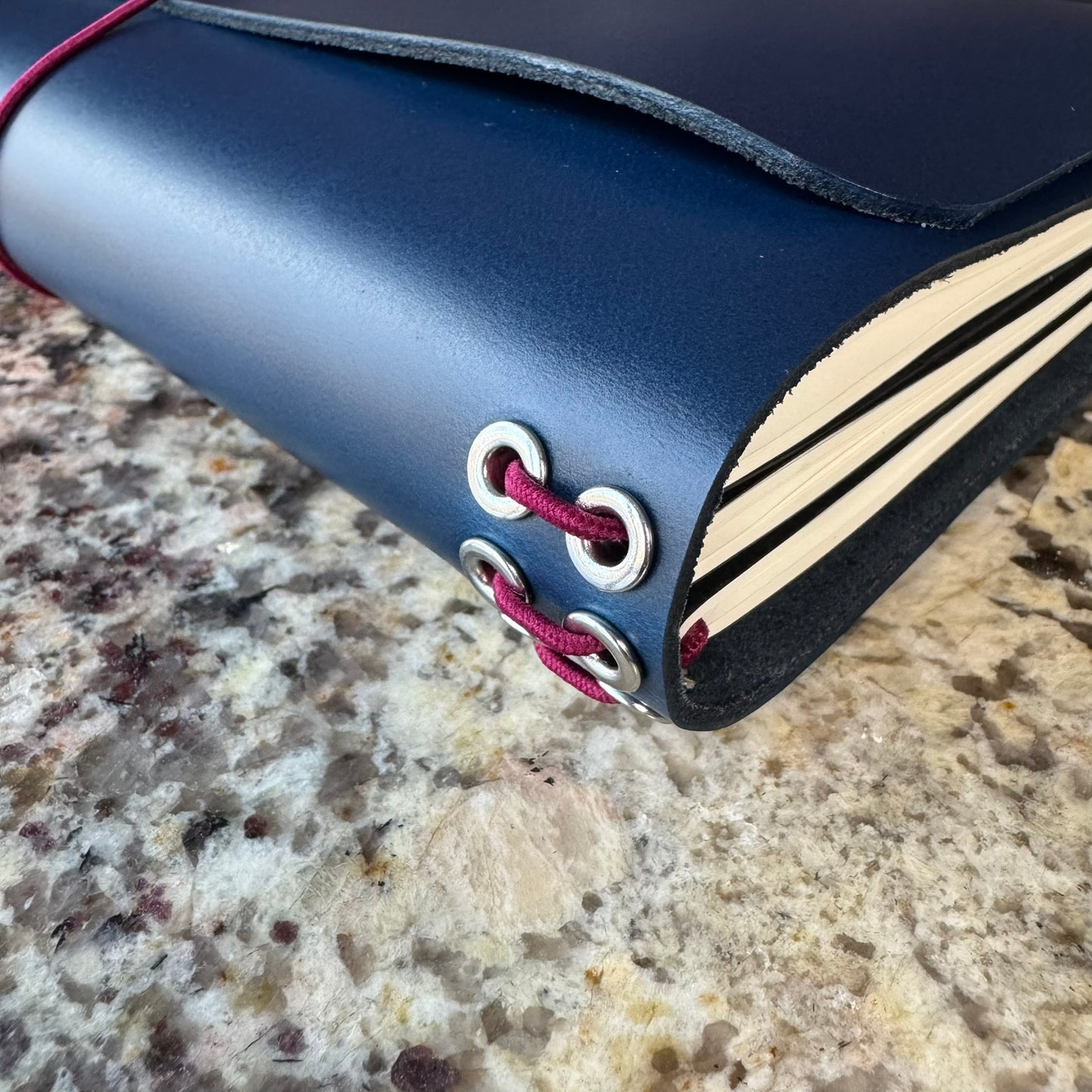 STUDIO NOTEBOOK (M)