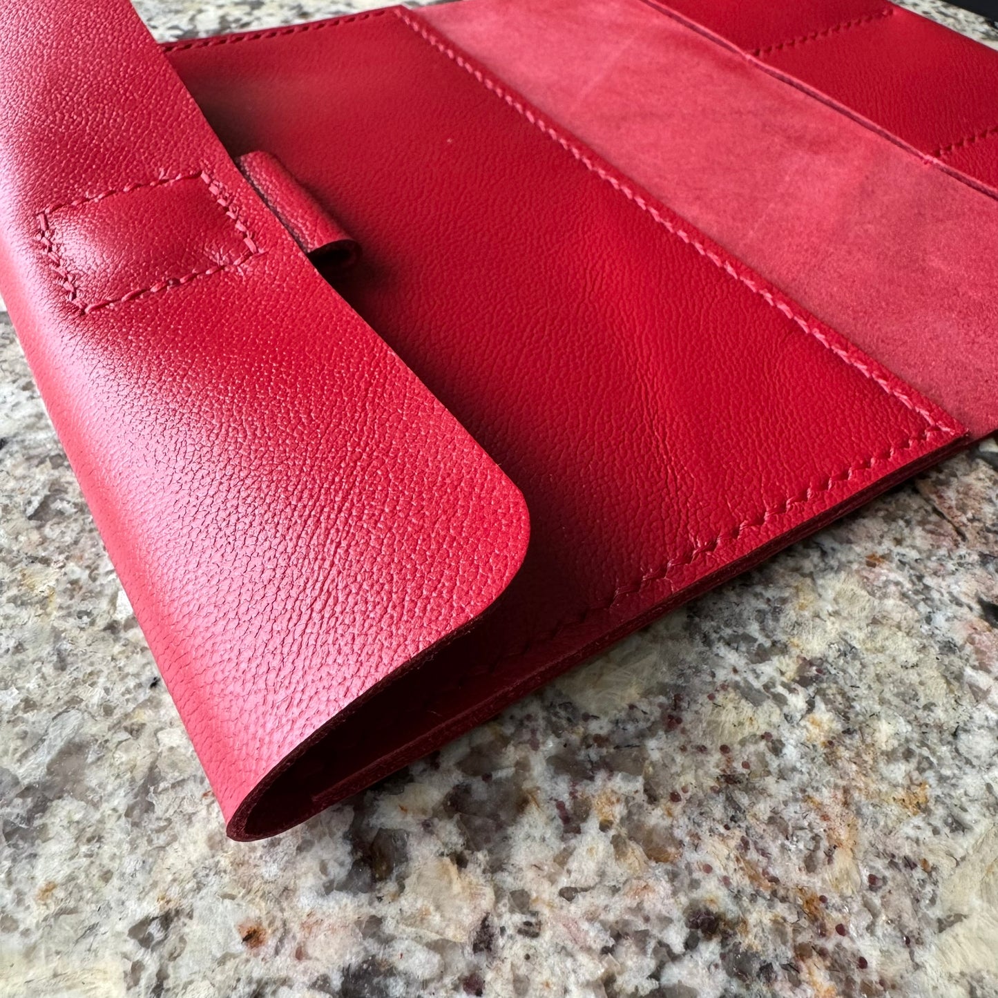 STUDIO PORTFOLIO CHERRY RED