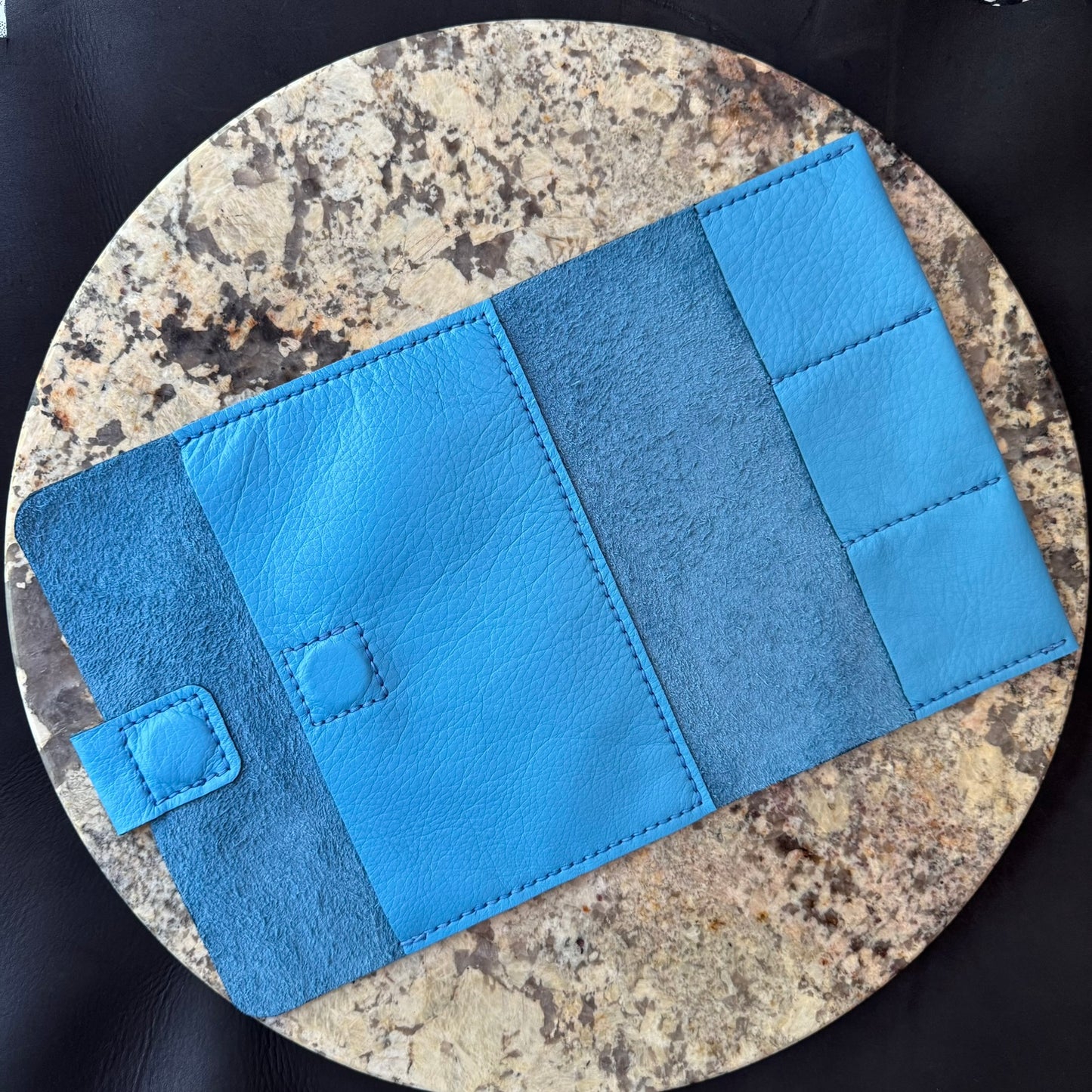 STUDIO PORTFOLIO SKY BLUE (M)