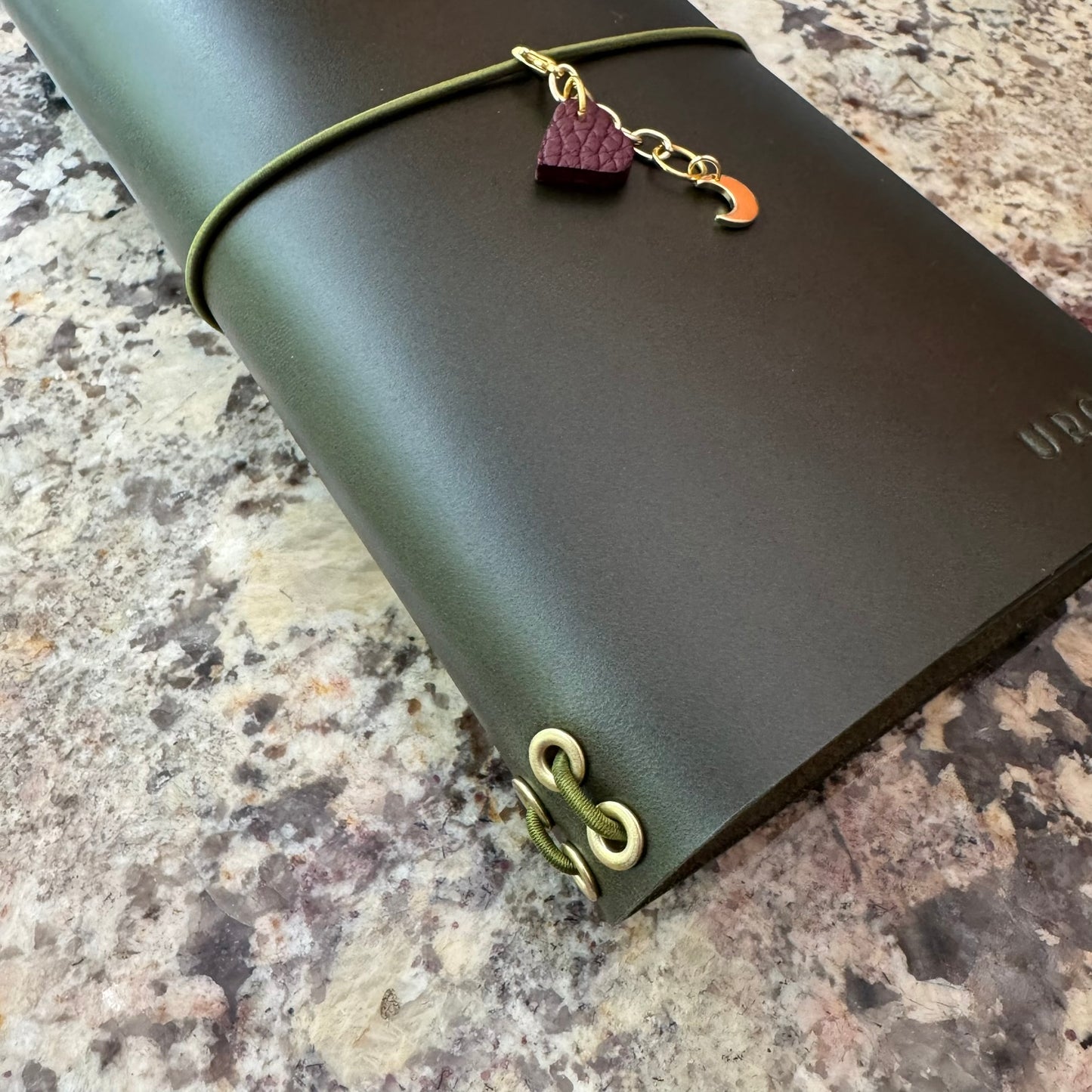 TRAVELER'S NOTEBOOK (M)