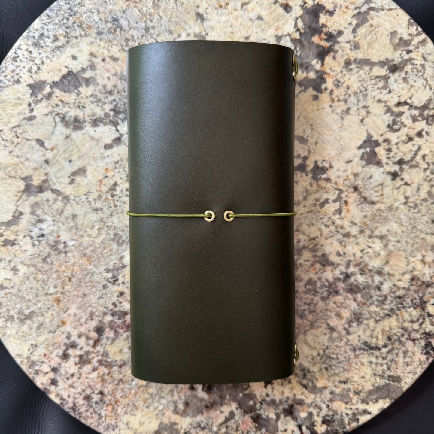 TRAVELER'S NOTEBOOK (M)