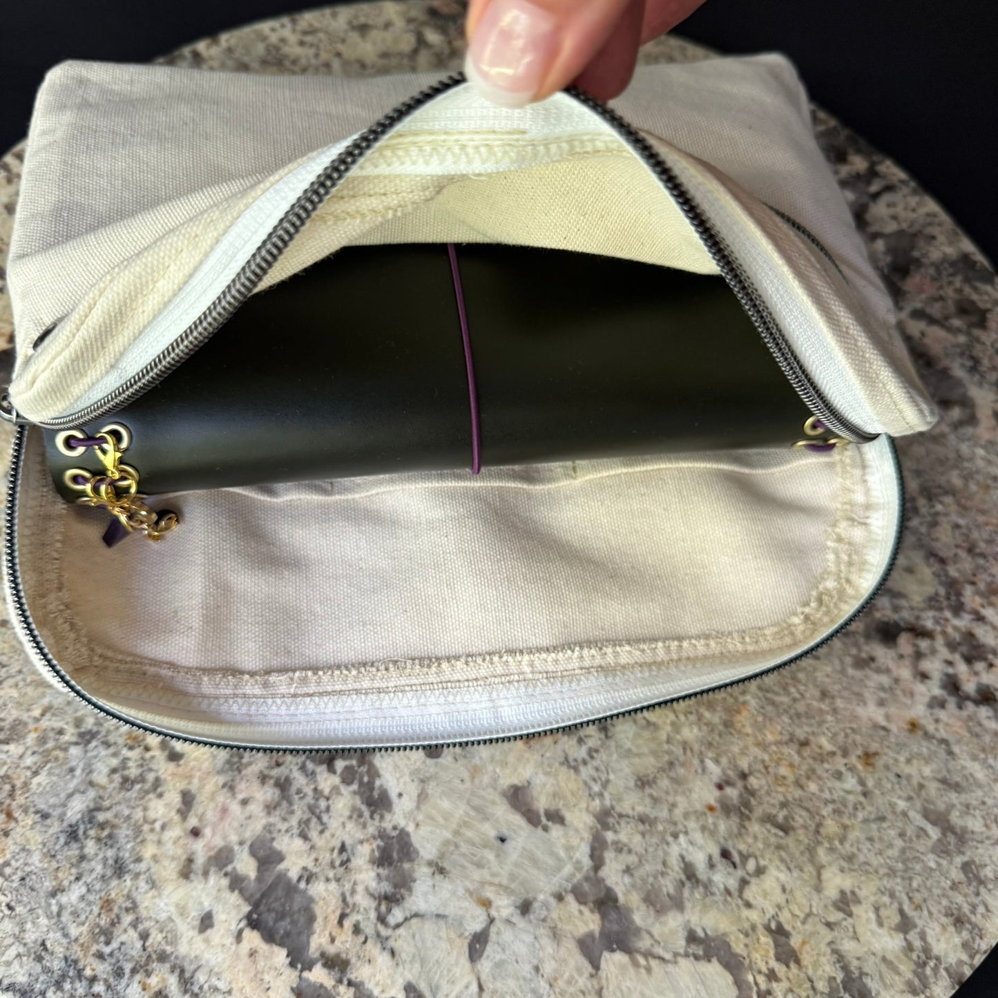 UTILITY POUCH (M)