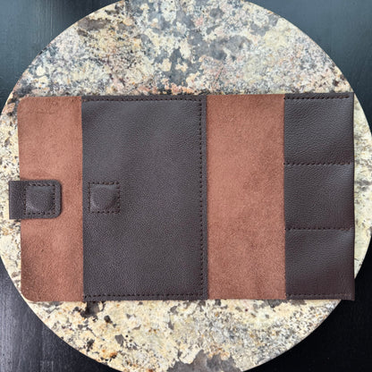 STUDIO PORTFOLIO Ltd. Ed. BROWN (M)