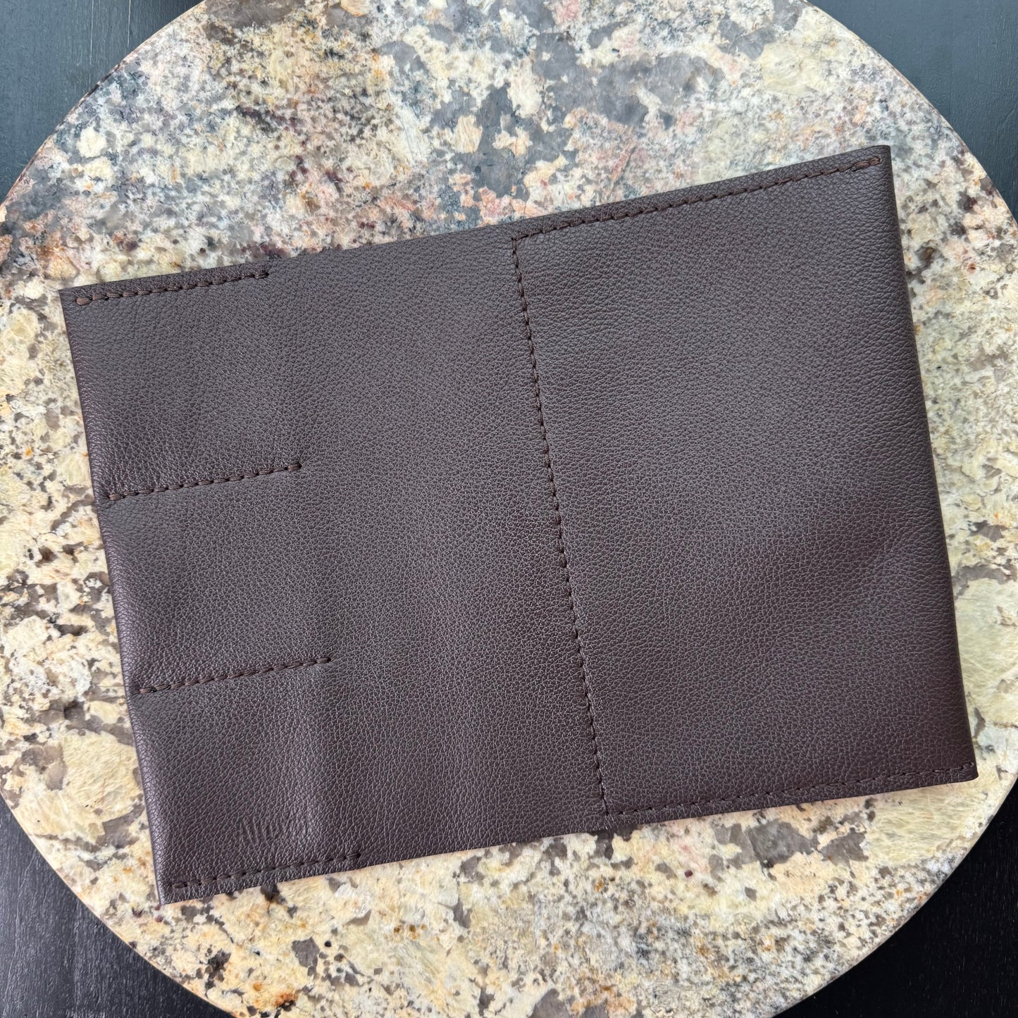 STUDIO PORTFOLIO Ltd. Ed. BROWN (M)