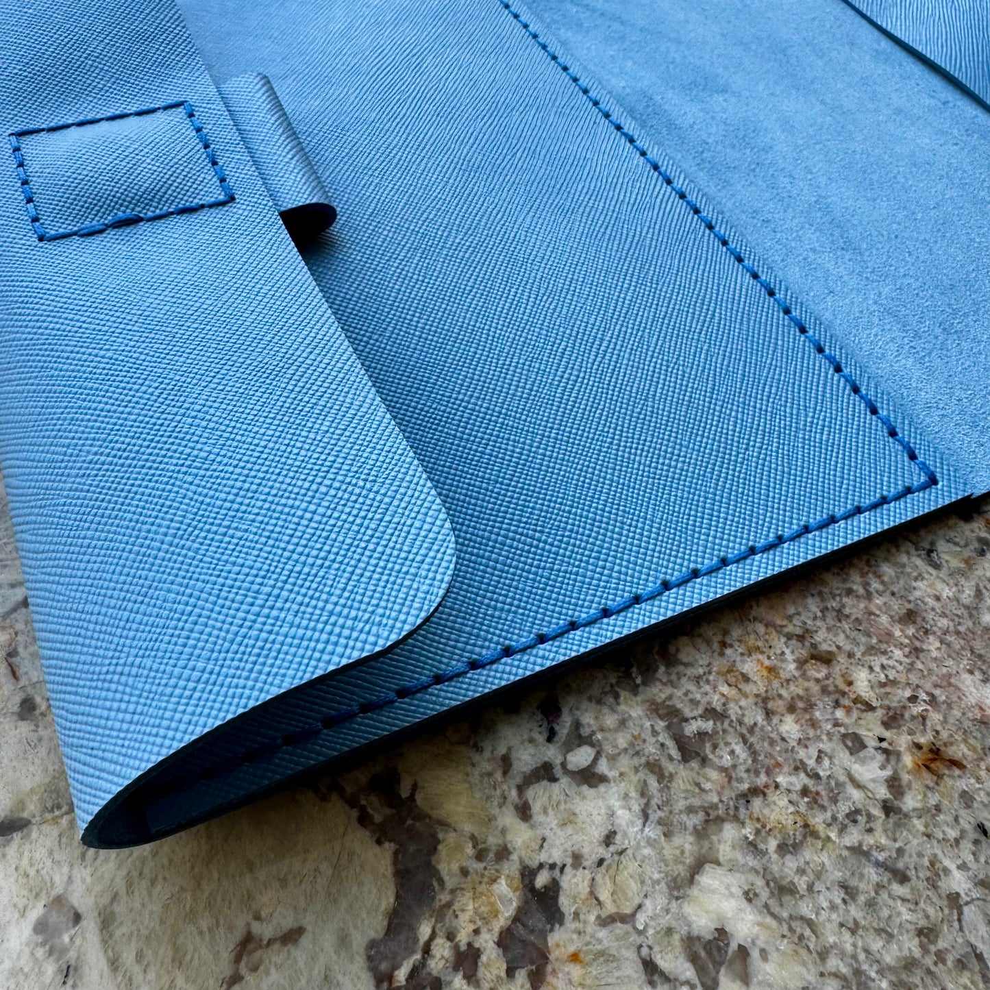 STUDIO PORTFOLIO SKY BLUE (M)