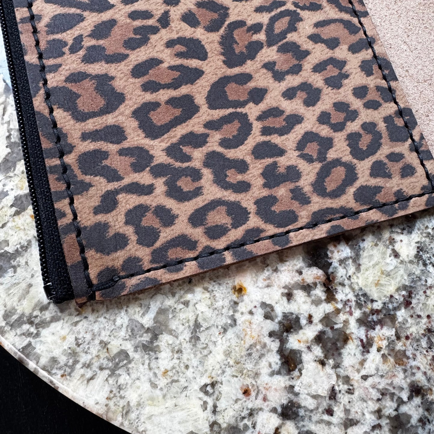 THE PORTFOLIO INSERT (A5) Ltd. Ed. Leopard