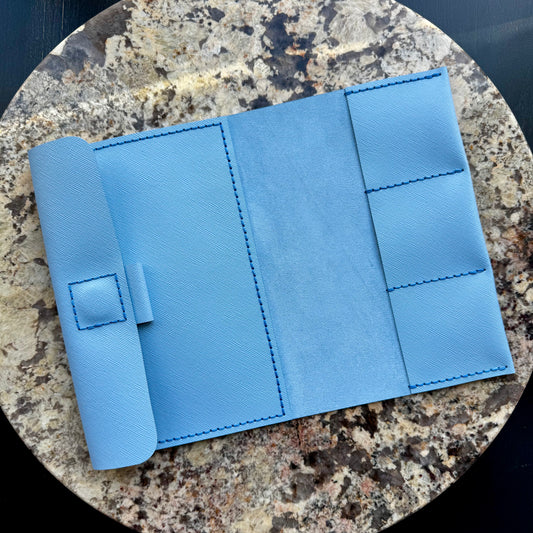 STUDIO PORTFOLIO SKY BLUE (M)