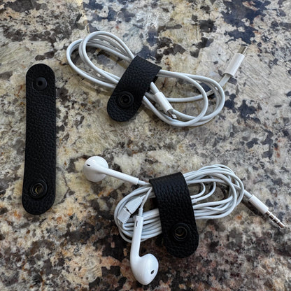 CORD ORGANIZERS TRIO (Italian Pebble Grain Black)