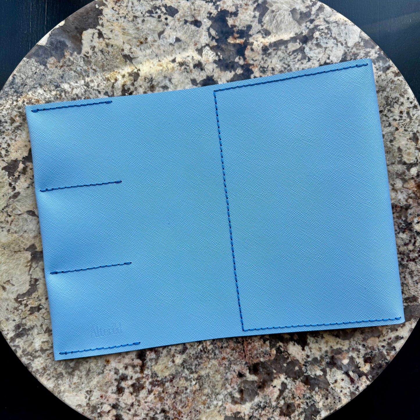 STUDIO PORTFOLIO SKY BLUE (M)