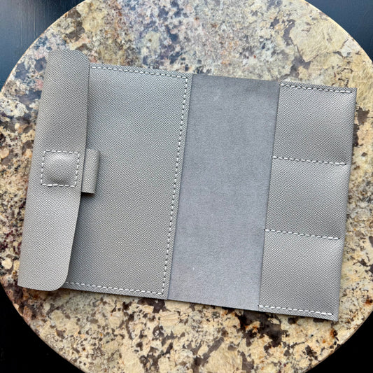 STUDIO PORTFOLIO GREY (M)