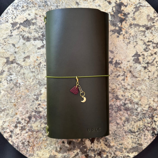 TRAVELER'S NOTEBOOK (M)
