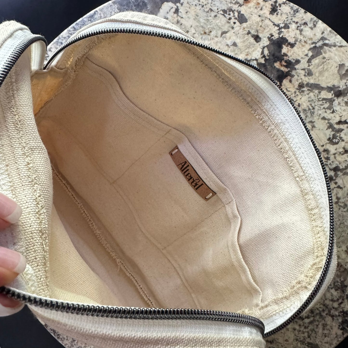 UTILITY POUCH (M)